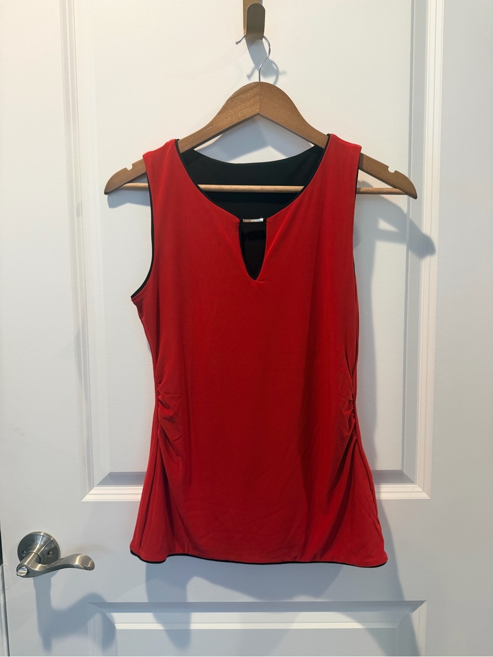 White House Black Market Reversible Sleeveless Red/Black Keyhole Women’s Top- XS